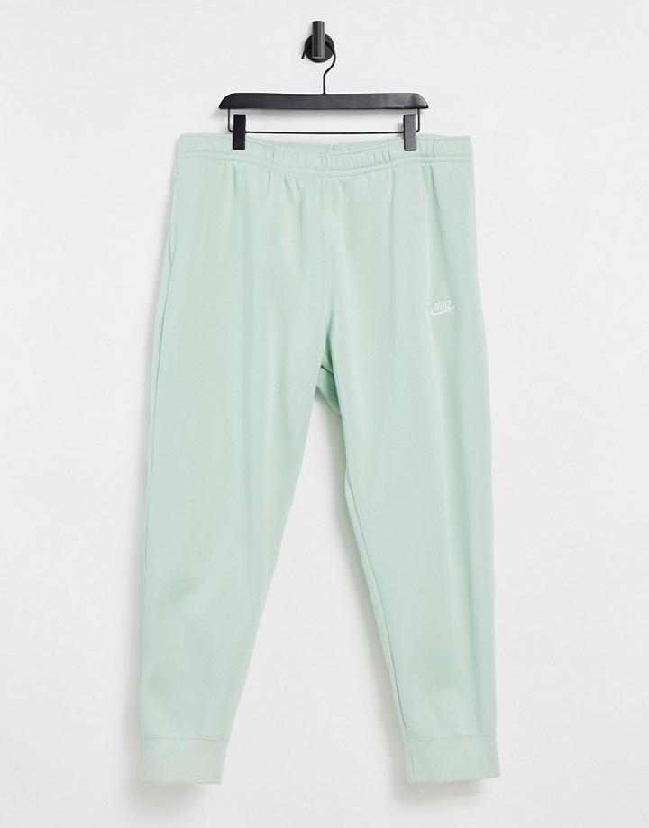 Nike Club Cuffed Sweatpants In Pale Green