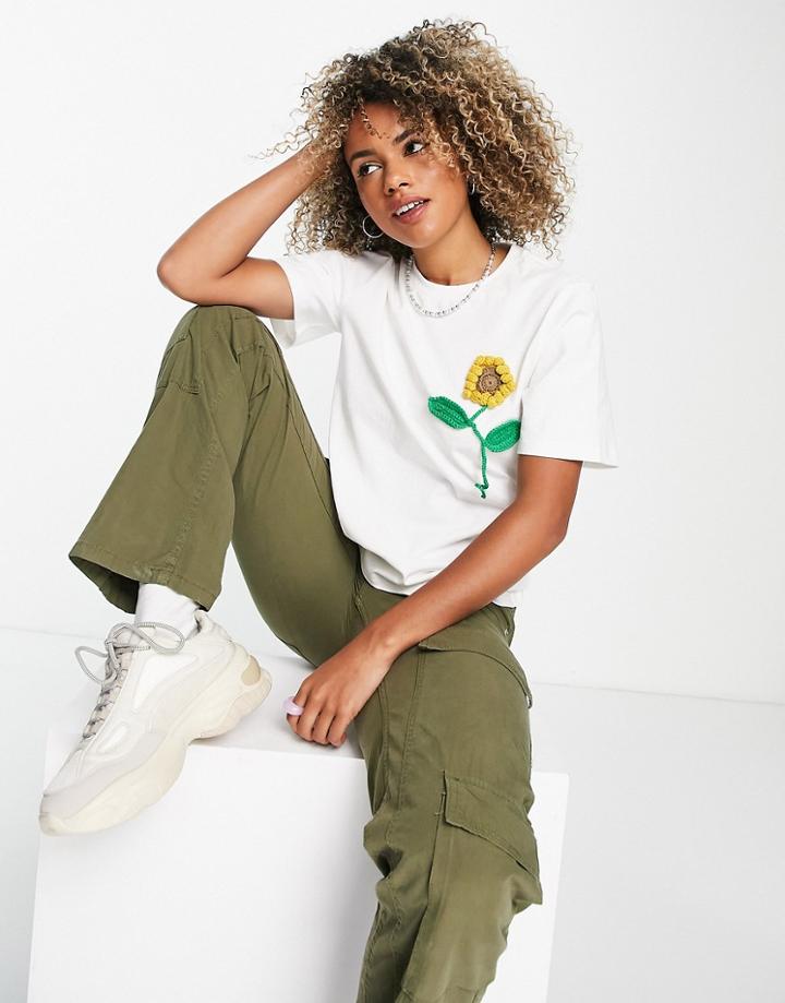 Urban Revivo Sunflower Print T-shirt In White