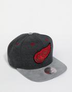 Mitchell & Ness Perforated Suede Detroit Red Wings Snapback Cap - Gray