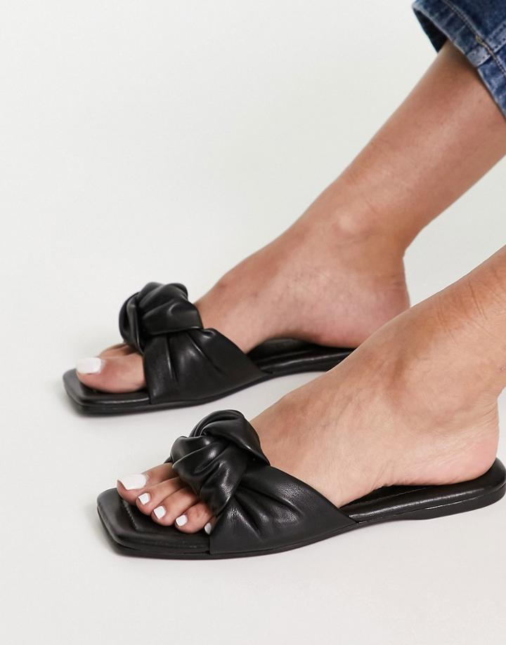 Stradivarius Padded Knot Flat Sandal In Black