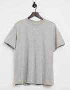 Nike Essentials Boyfriend T-shirt In Gray-grey