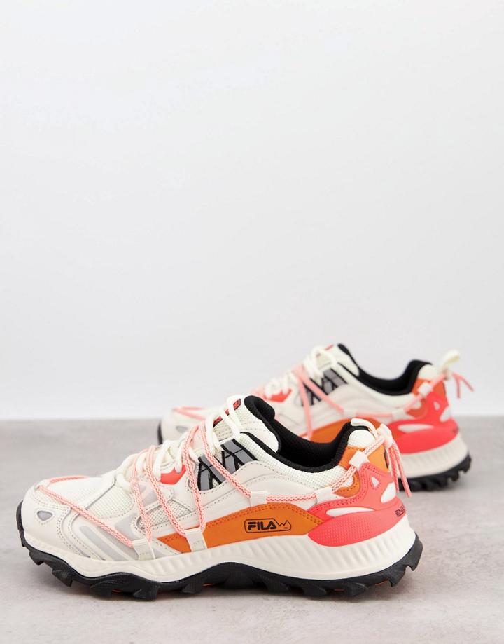 Fila Expeditioner Sneakers In Cream-white