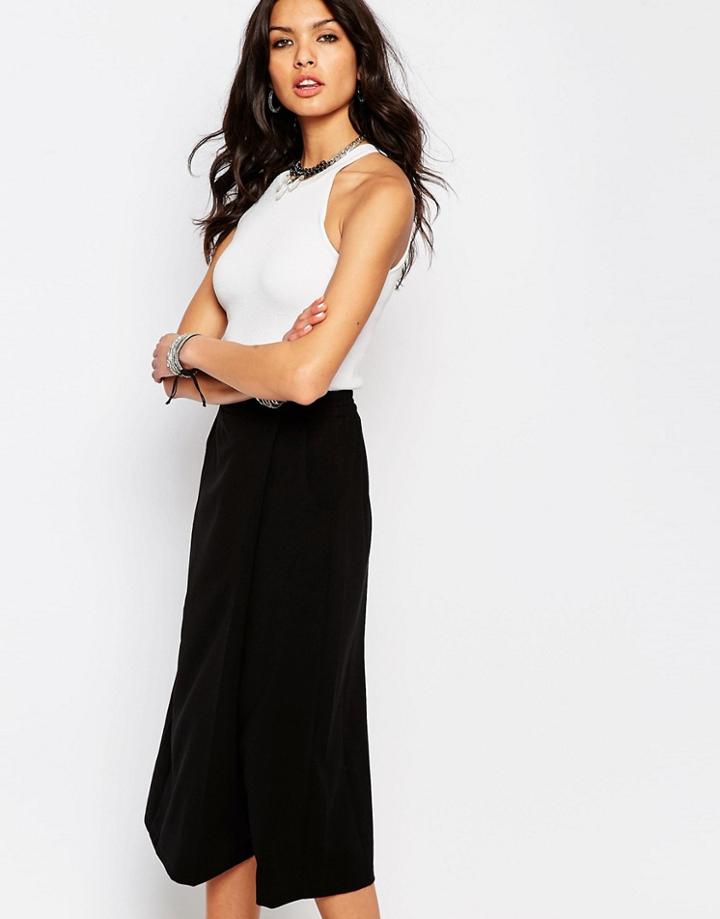 Noisy May Knitted Top With Zip Back - White