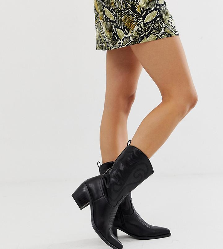 Prettylittlething Heeled Western Boots In Black - Black