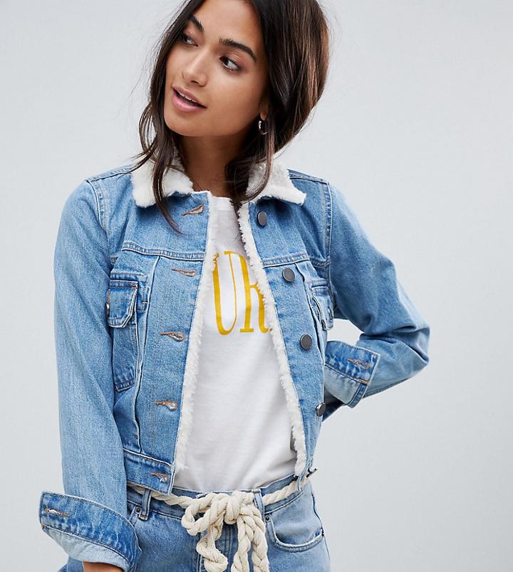 Asos Design Petite Denim Shrunken Jacket With Fleece Collar In Midwash Blue - Blue