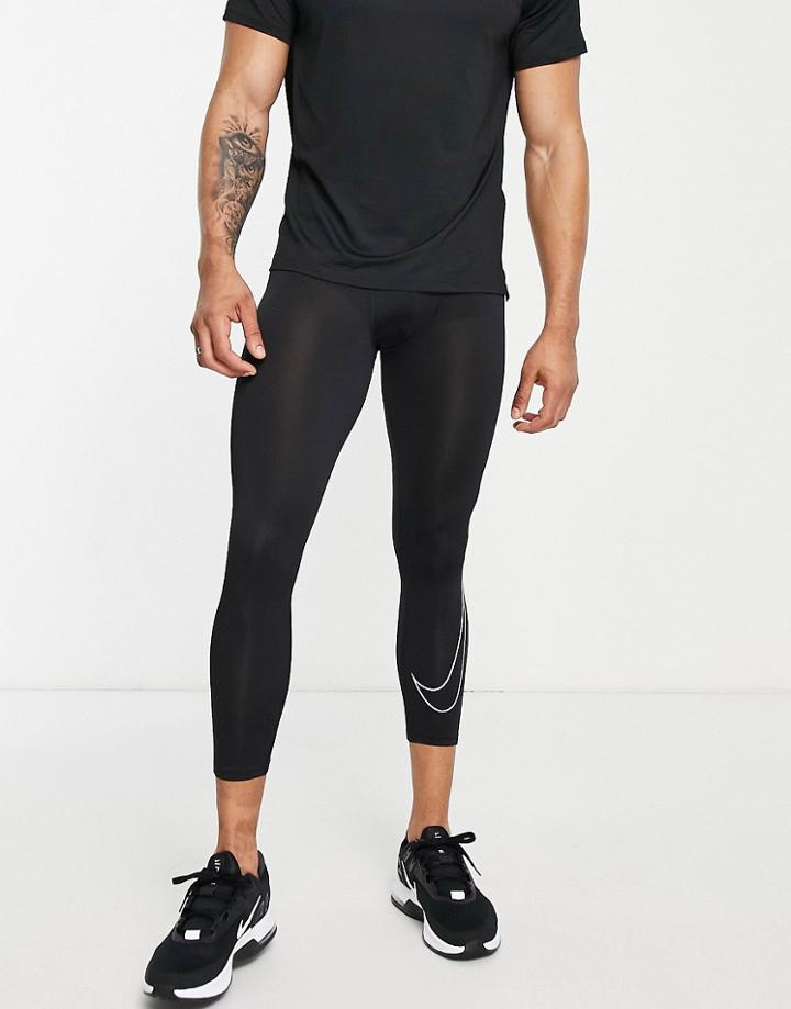 Nike Pro Training Dri-fit 3/4 Tights In Black