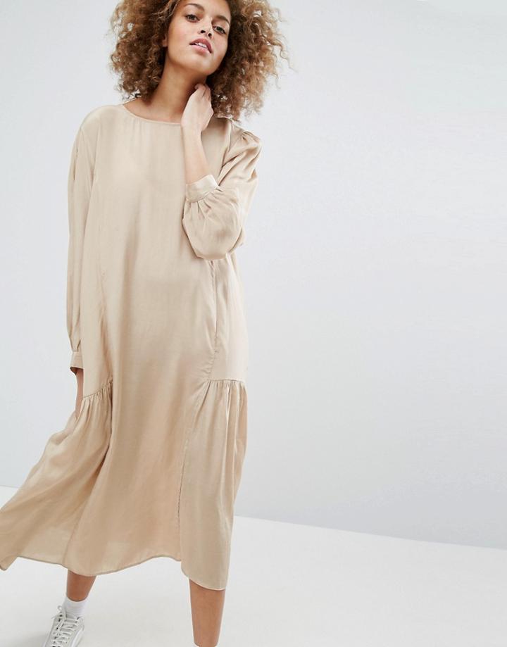 Stylenanda Drop Waist Smock Dress In Shine Fabric - Tan