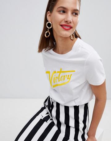 Pieces Victory Tee - White