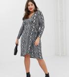 New Look Curve Wrap Dress In Snake Print-gray