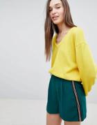 Bershka Tailored Shorts With Side Stripe In Green - Green