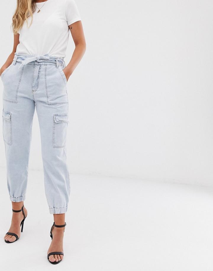 Stradivarius Lightwash Paperbag Cargo Jeans In Blue