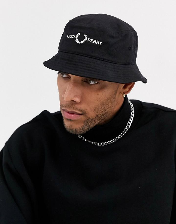Fred Perry Logo Bucket Hat In Black