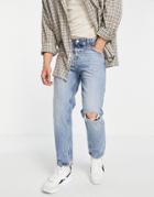 Pull & Bear 90s Straight Vintage Fit Jeans In Light Blue With Knee Rip-blues