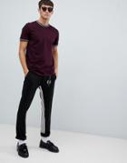 Fred Perry Twin Tipped T-shirt In Burgundy - Red