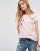 Brave Soul Badge T-shirt - Pink