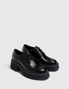 Pull & Bear Chunky Lace Up Loafer In Black