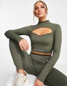 Twill Active Recycled Long Sleeved Seamless Cut Out Crop Top In Khaki-green