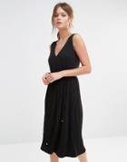 Oasis Pleated Skirt V Neck Dress - Black