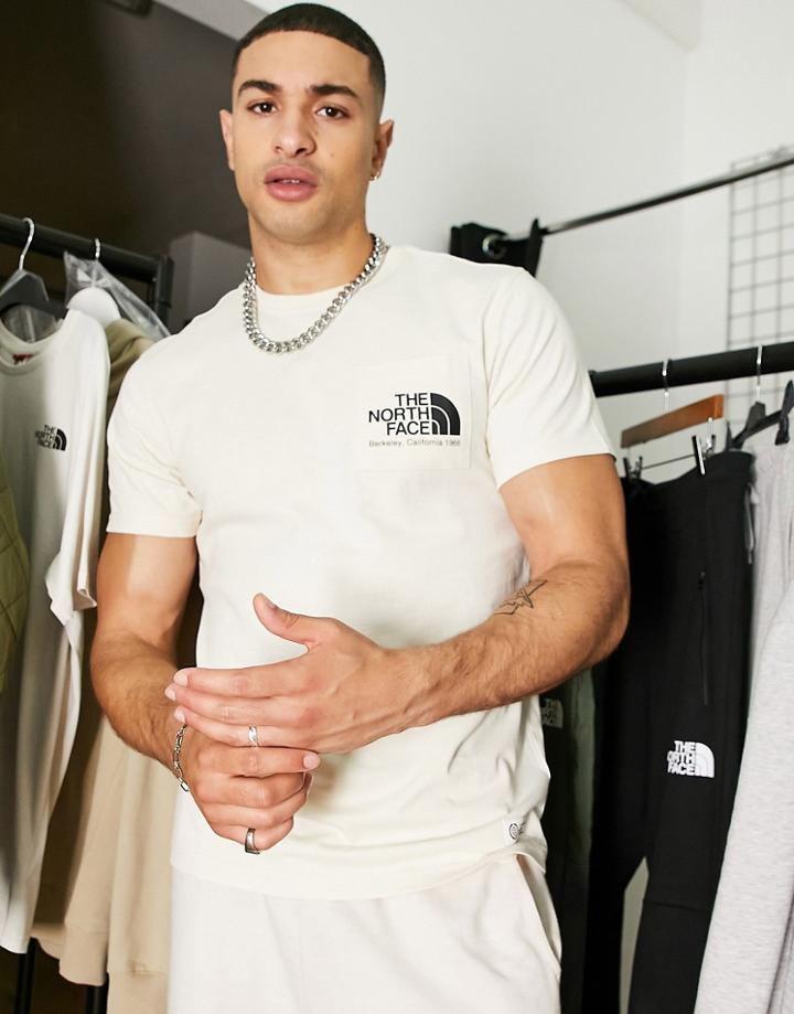 The North Face Berkley California Pocket T-shirt In White