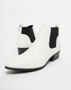Qupid Kitten Heel Chelsea Boots-white