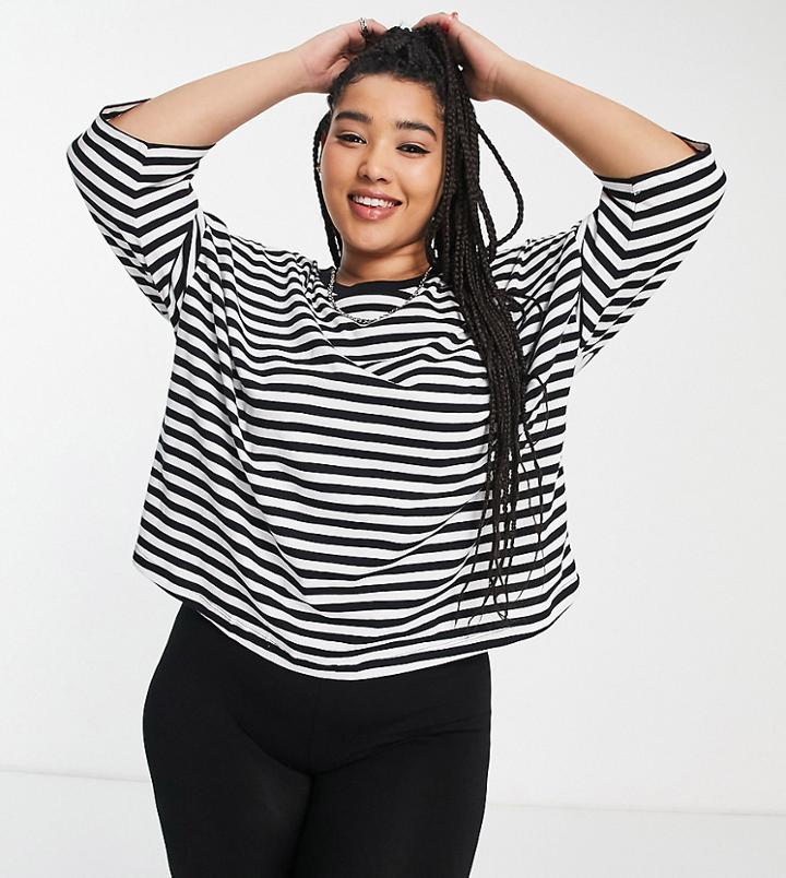 Noisy May Curve Cropped T-shirt In Black & White Stripe-multi