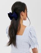 Asos Design Barrette Hair Clip In Bow Shape In Navy Velvet - Navy