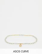 Asos Design Curve Stretch Bracelet With Mini Faux Freshwater Pearls And Hammered Teardrop Charm In Gold Tone - Gold