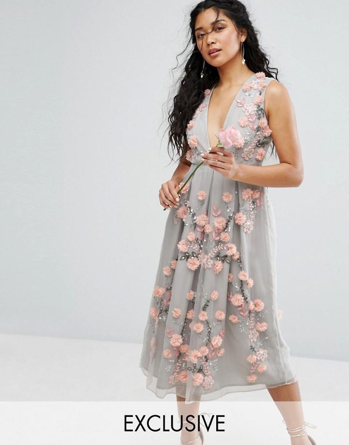 Amelia Rose Vintage Embroided Midi Dress With 3d Applique - Green