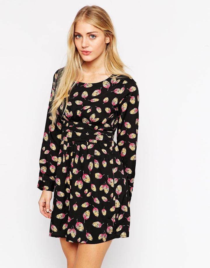 Iska Long Sleeve Dress In Leaf Print - Black