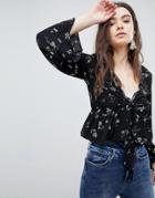 New Look Flared Sleeve Floral Print Blouse - Black