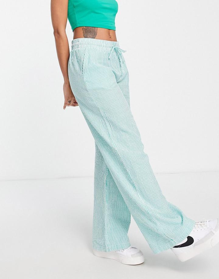 Pieces Seersucker Straight Leg Pants In Green Stripe