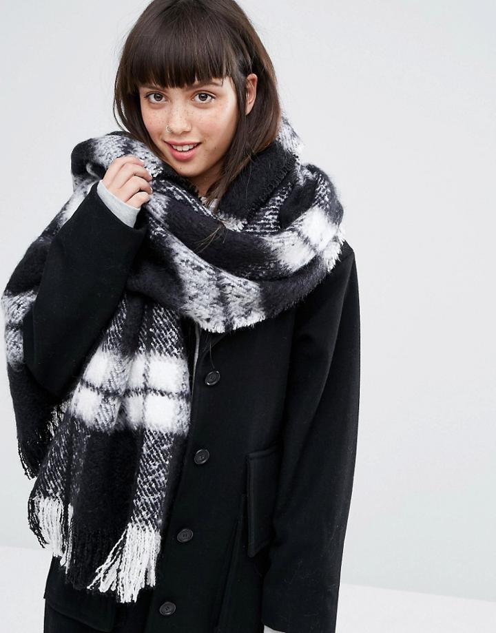 Monki Oversized Check Scarf - Black