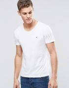 Tommy Hilfiger T-shirt With Rolled Neck In White In Regular Fit - White