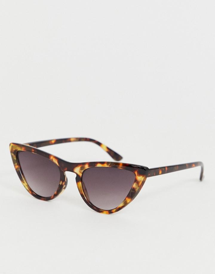 Aj Morgan Cat Eye Sunglasses In Tort