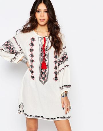 Star Mela Mayra Embroidered Dress In Cream