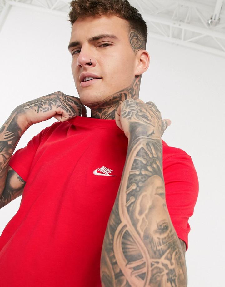 Nike Club T-shirt In Red