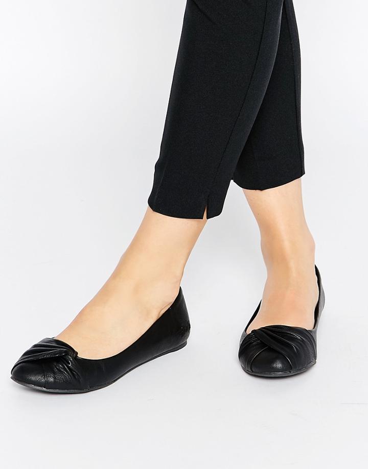 Blowfish Naina Point Flat Shoes - Black