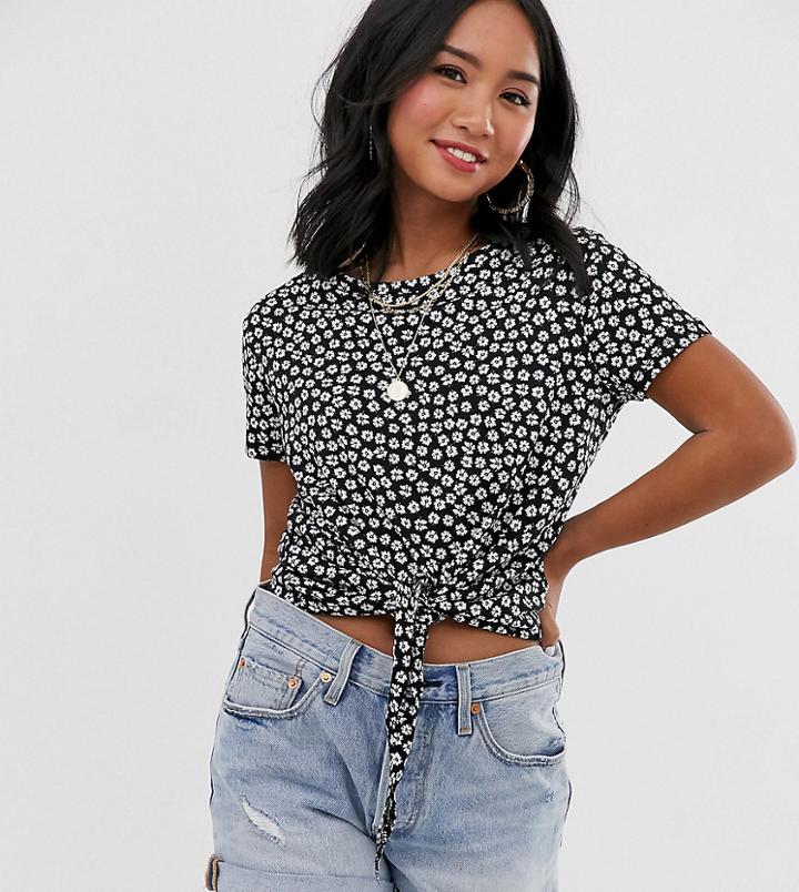 New Look Petite Ditsy Floral Tie Front Tee In Black