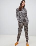 New Look Jogger Two-piece In Leopard Print - Gray