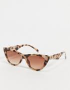 Aj Morgan Sling Cat Eye Sunglasses In Light Tortoiseshell-brown
