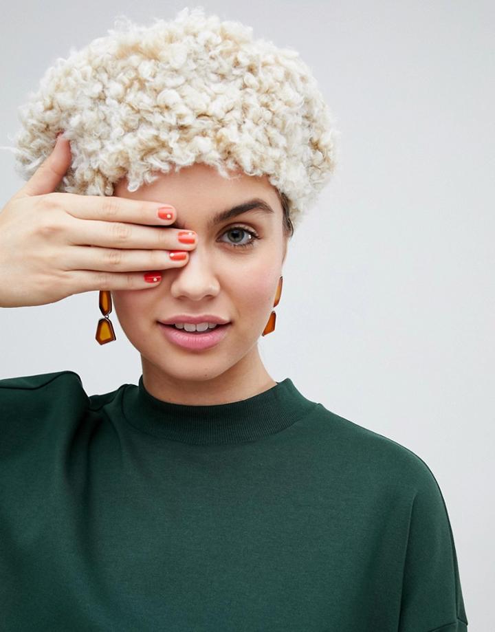 Monki Furry Beret In Off White - Black