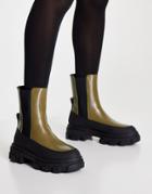 Only Chunky Pull On Boot With Contrast Sole In Olive-green