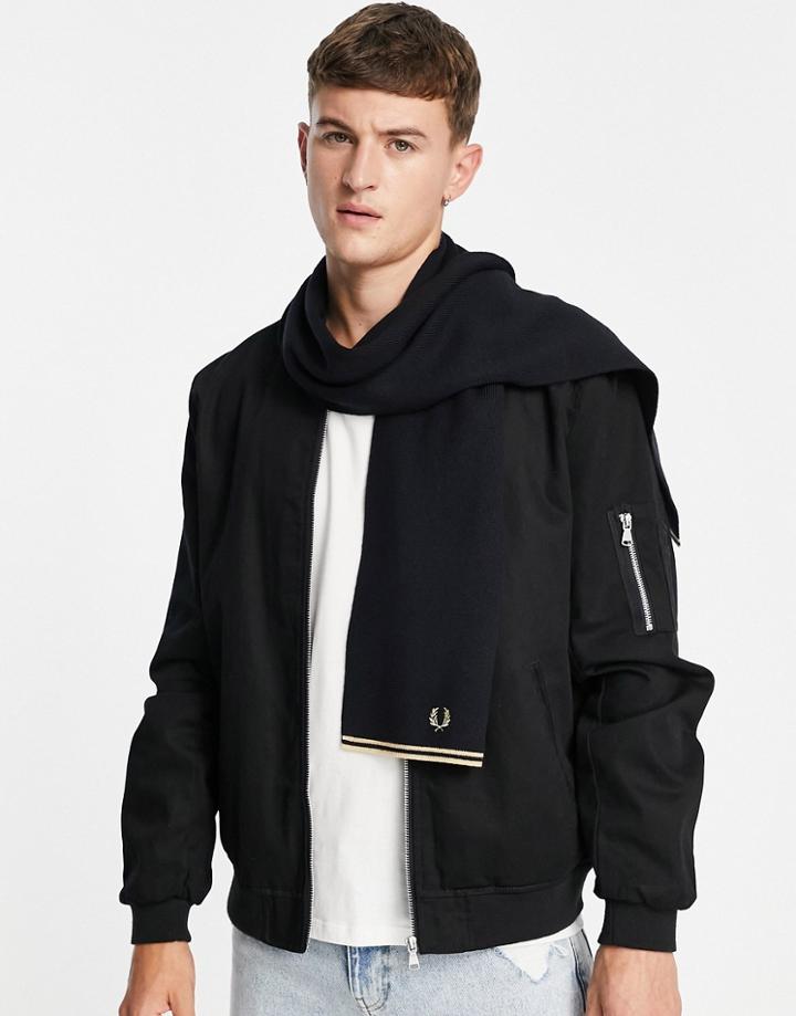 Fred Perry Twin Tipped Merino Wool Scarf In Black/gold