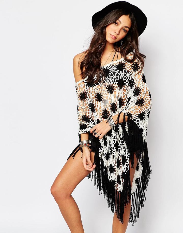 Lira Festival Crochet Poncho With Tassel Detail - Multi