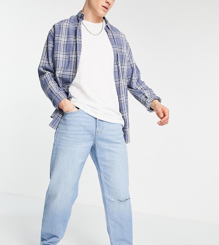 New Look Loose Fit Jeans With Knee Slash In Light Blue Wash
