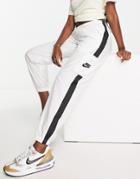 Nike Essential Woven Sweatpants In White