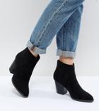 Qupid Western Kitten Heel Chelsea Boots - Black