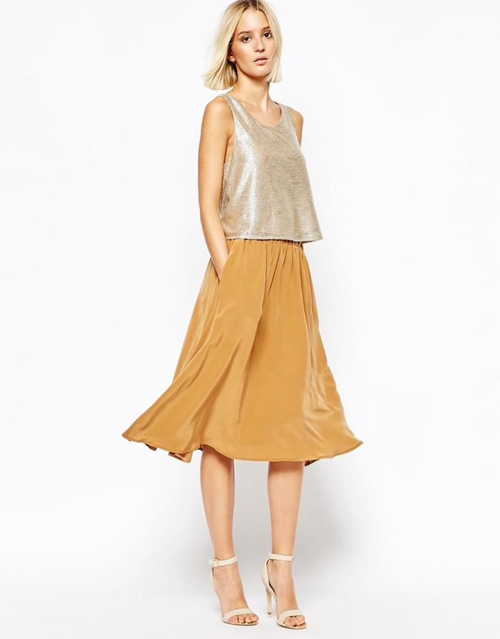 Gestuz Fluid Flippy Skirt In Silk - Tobacco Brown