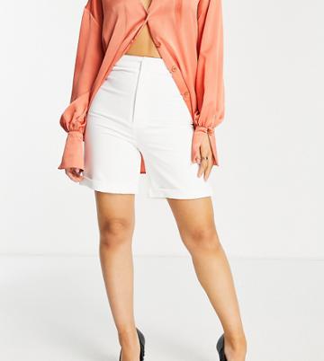 Urban Threads Petite Longline Tailored Shorts In White - Part Of A Set