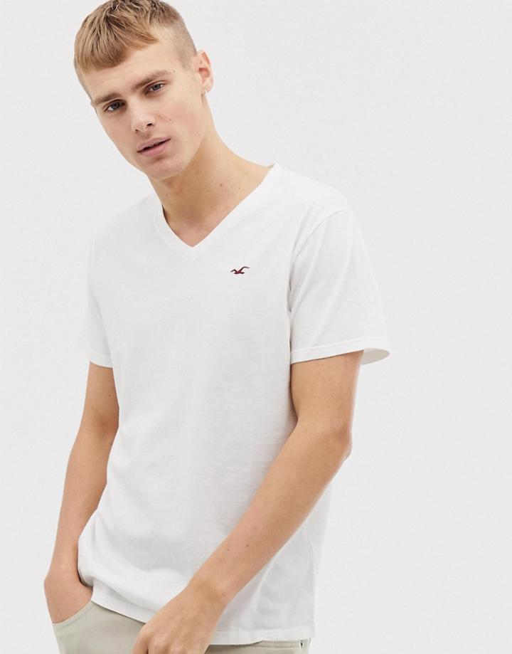 Hollister V-neck Seagull Logo T-shirt In White - White